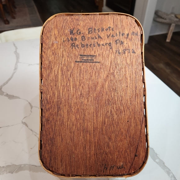 AMISH HANDMADE WOVEN BASKET IN REGENSBURG PENNSYLVANIA - Picture 6 of 6